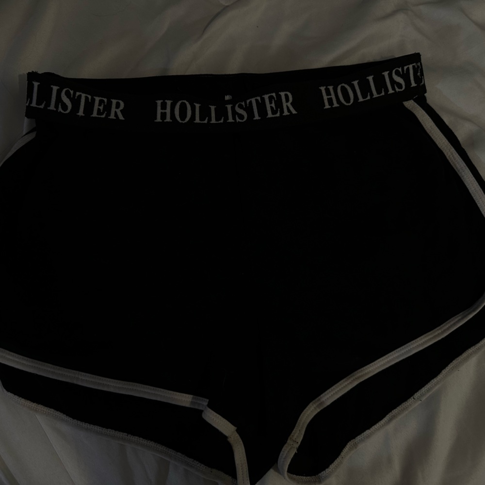 •Women’s Shorts